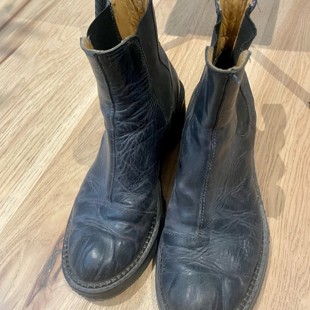 Fluevog chelsea boots 7.5